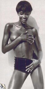 Naomi Campbell Naked 05.jpg