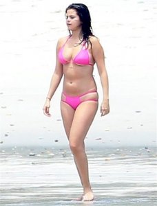 Selena Gomez in Bikini 14.jpg