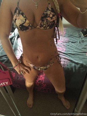 ukhotwifecouple-2020-05-15-322031068-Time to get a tan today in the garden x x.jpg