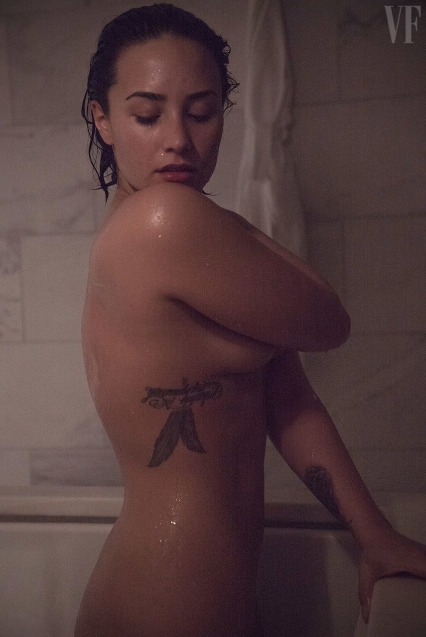 Demi-Lovato-Nude-2.jpg