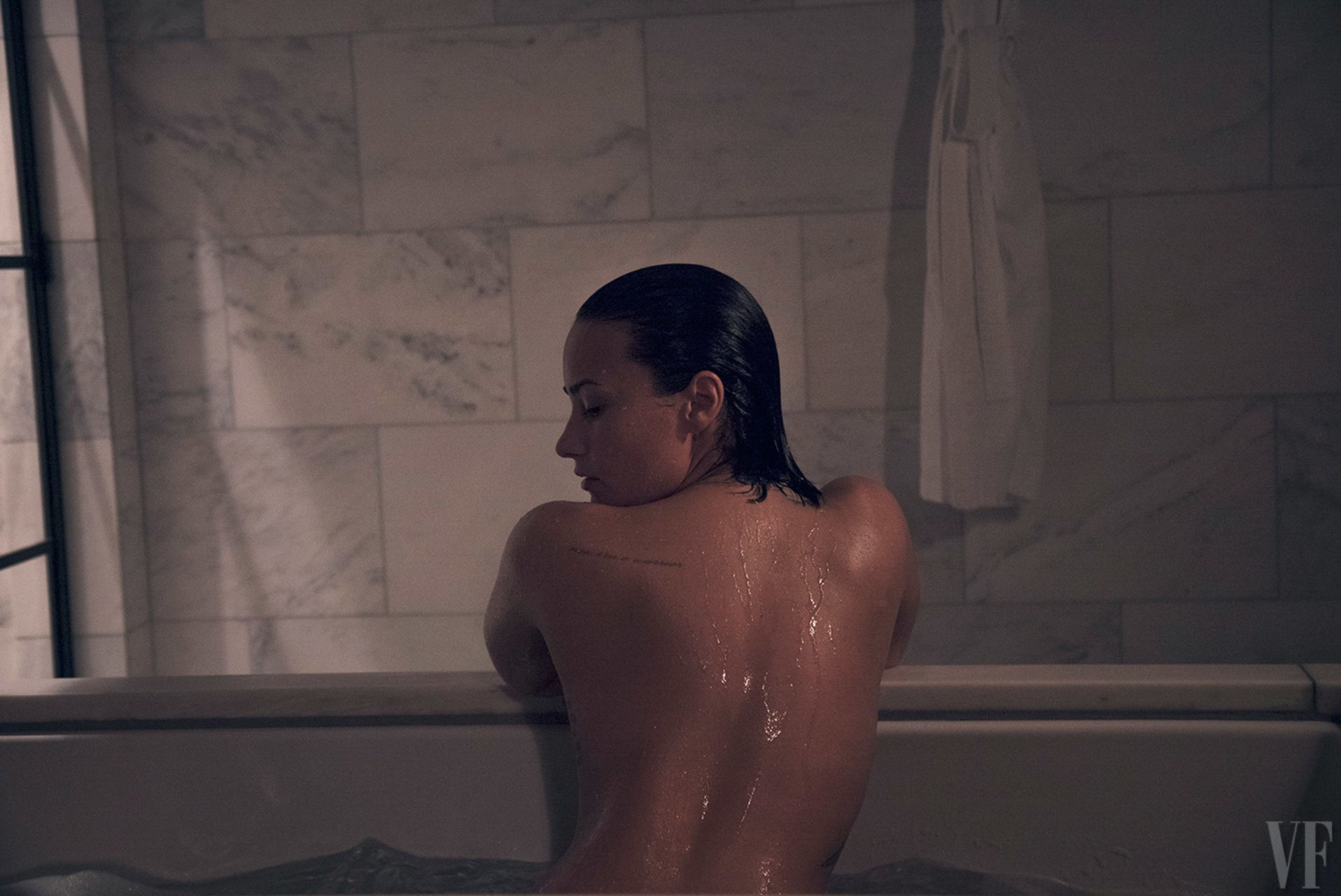 Demi-Lovato-Nude-6.jpg