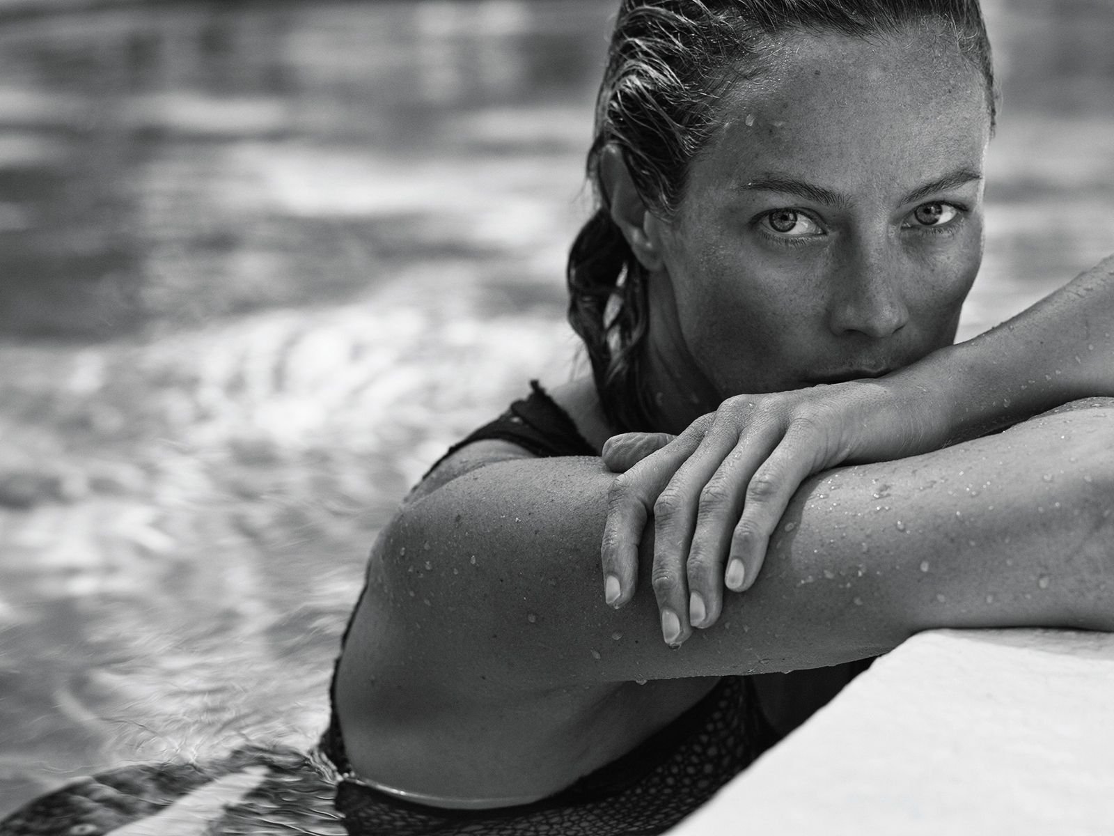Carolyn Murphy Topless And Sexy 30 Photos Thefappening