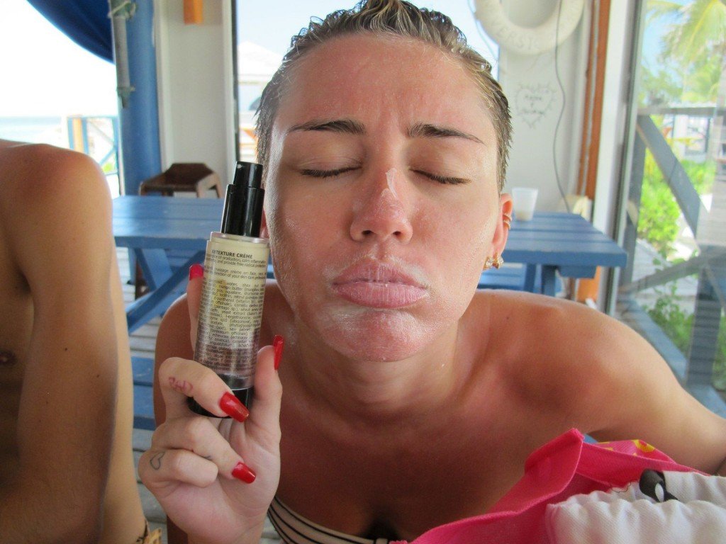 Miley Cirus Sex Photos 108