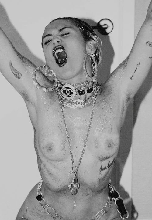 Miley Nude 107