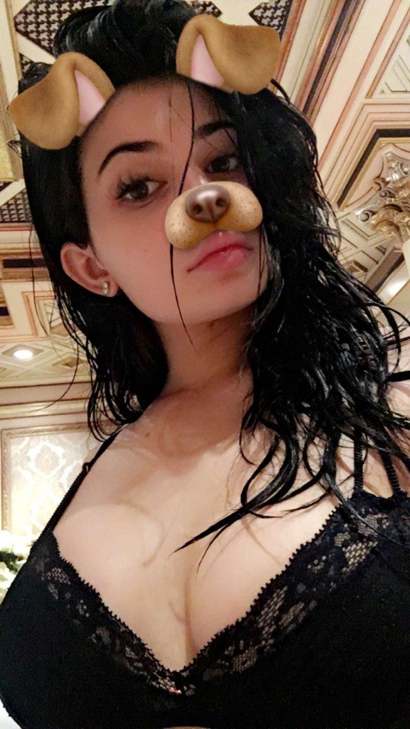 Kylie Jenner Selfies 4 Photos Thefappening
