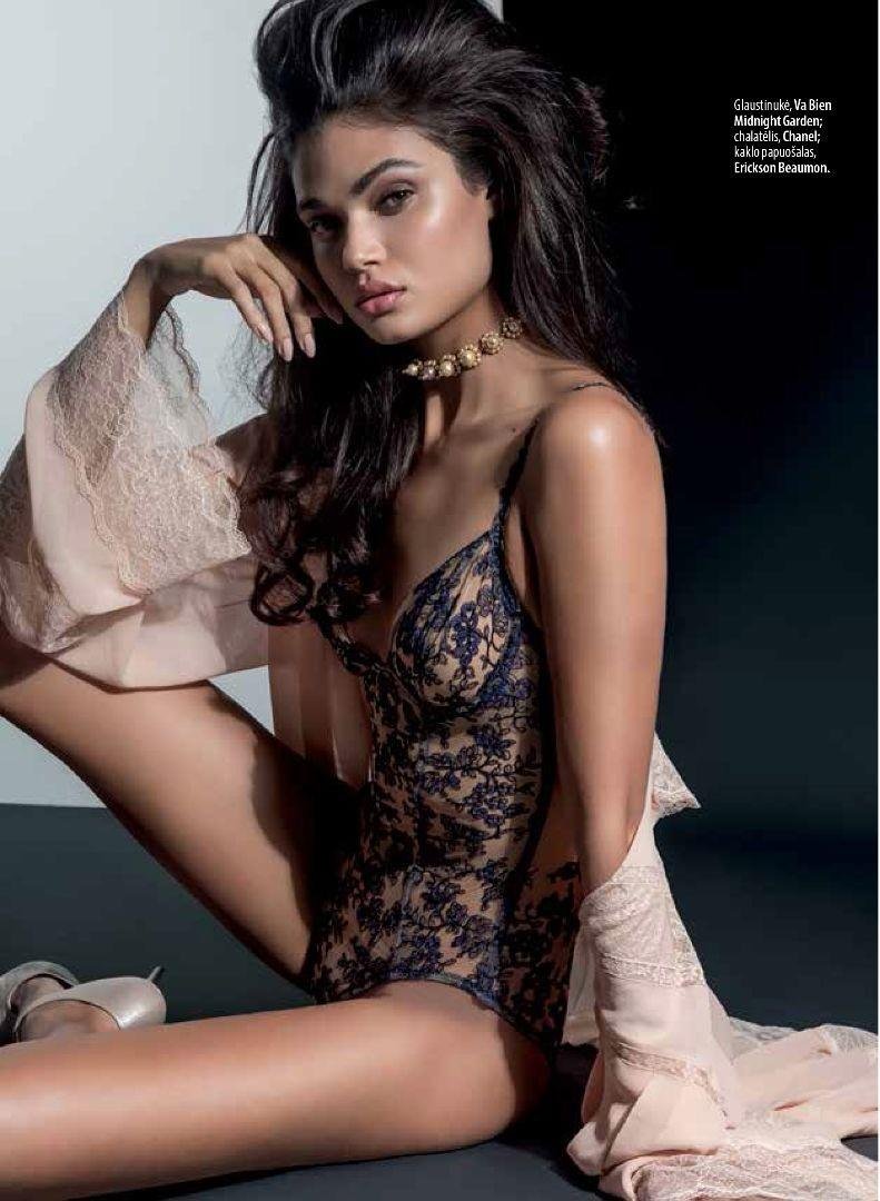 Daniela Braga See Through And Sexy 6 Photos Thefappening