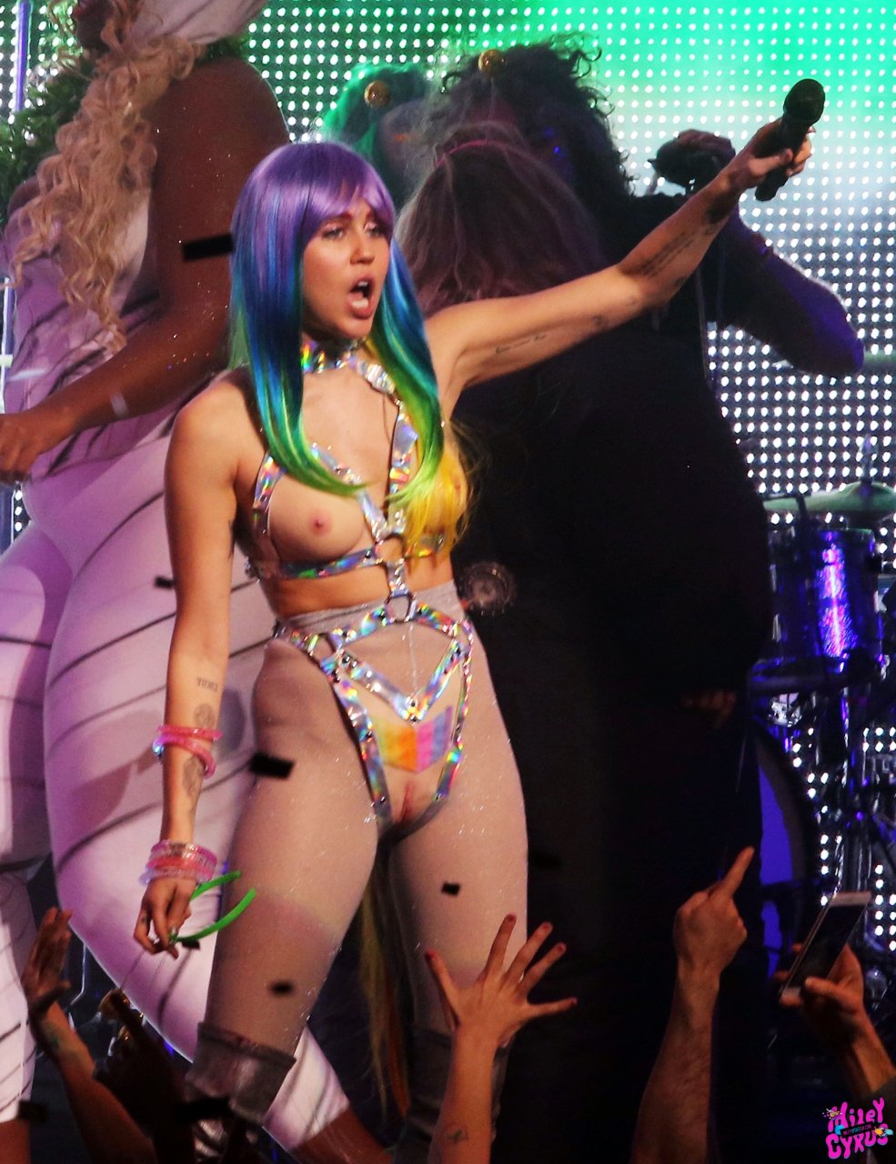 Swimsuit Miley Cyrus Nude In Concert Scenes