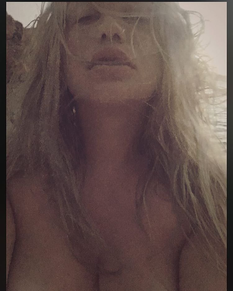 Sexy Kesha Leaked Nude Pics Pictures